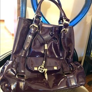 Tote bag in patent leather. North/ South.